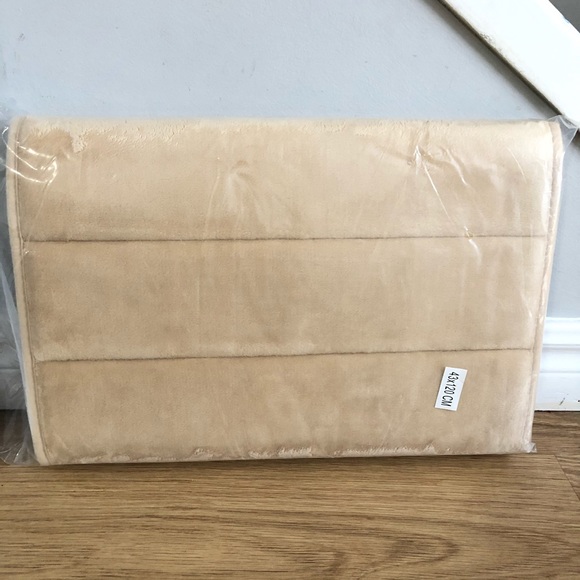 SOLD! Olanly Absorbent Non-Slip Memory Foam Bath Mat - Picture 4 of 4